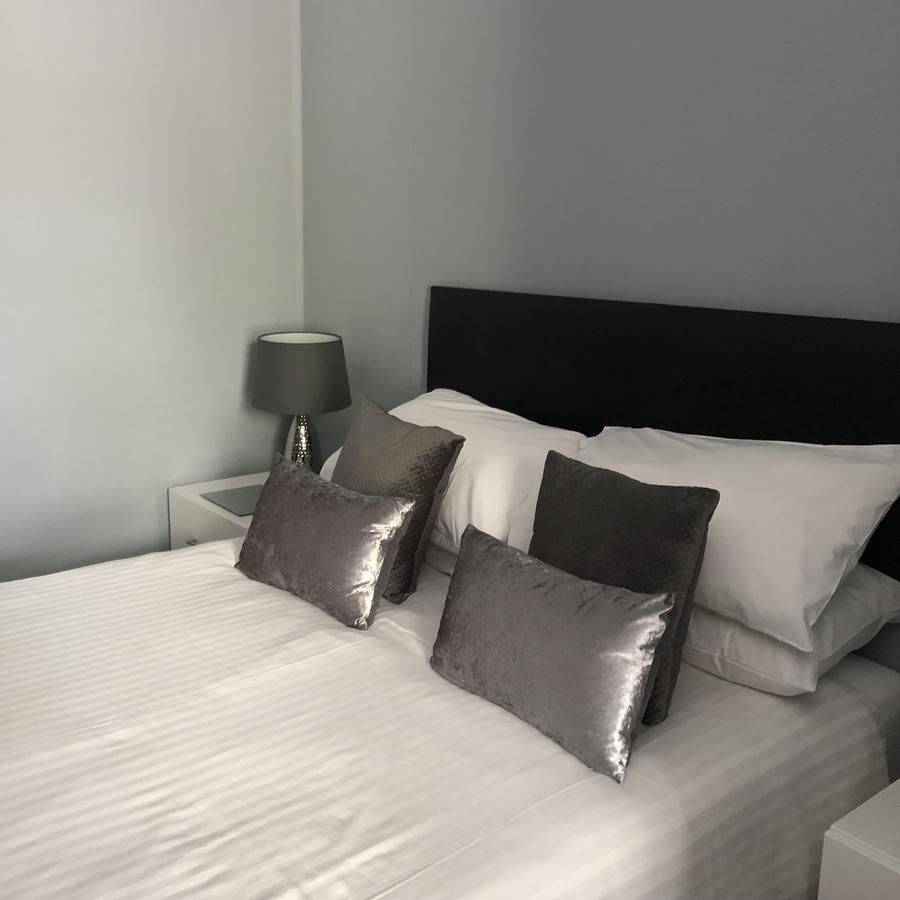 Edelweiss Guest House Дуглас Екстер'єр фото
